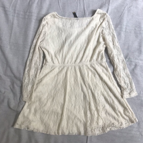 Cream lace maternity blouse size S - Picture 2 of 3